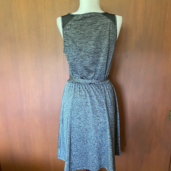 Lovely Athleta silver dress - Picture 5 of 5